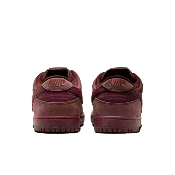 Nike sb dunk low city of love burgundy crush