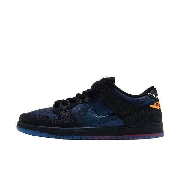 Nike SB Dunk Low BlueTile Skateboards
