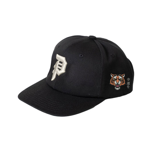 Primitive heat SnapBack black